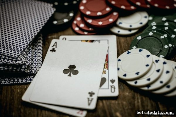 重塑娱乐体验：博彩公司信誉评级如何为你的PK10观赛注入沉浸式桌游灵感